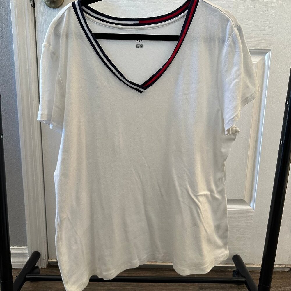 Tommy Hilfiger Shirt Size XXL 100% Cotton Please note stains in photographs